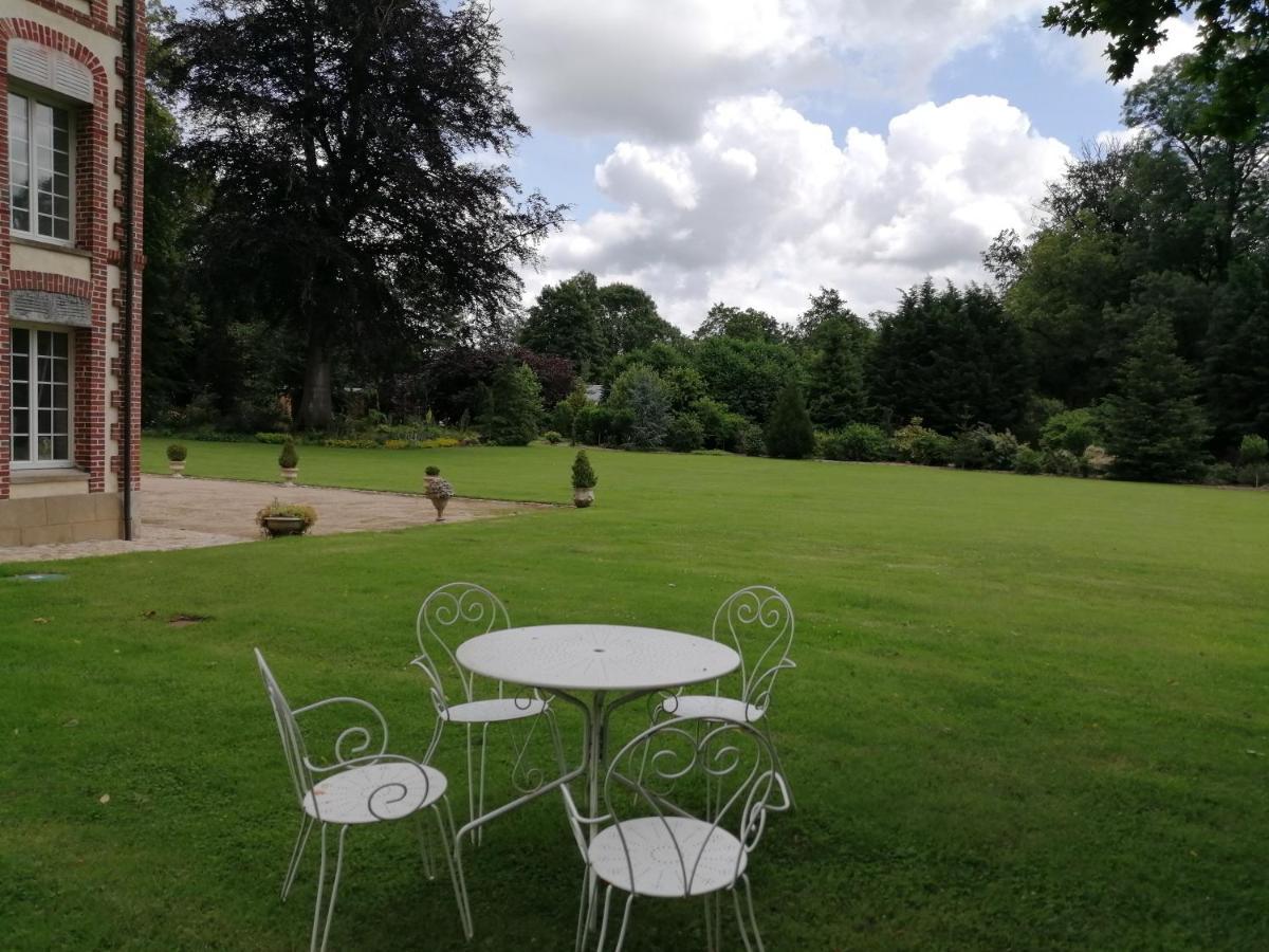 Appartement Édouard André dans château XIX ème Bracquetuit Extérieur photo